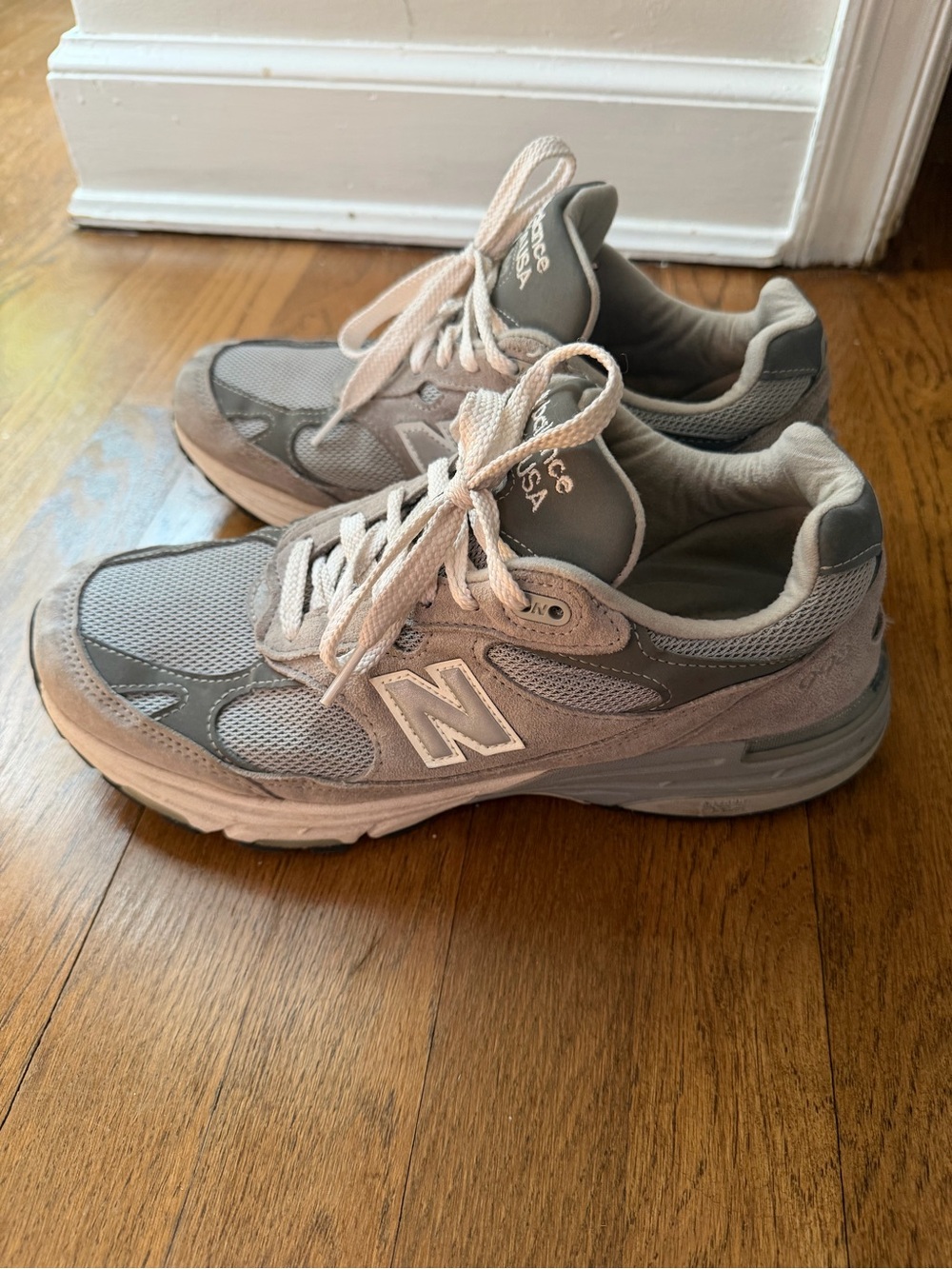 New Balance 993 Men's Gray Mesh & Suede Athletic Sneakers